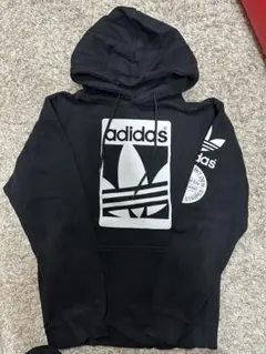 adidas 黒 パーカー S