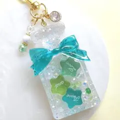 グリーンスター香水シェイカーキーホルダー　レジン　シャカシャカ　リボン　星