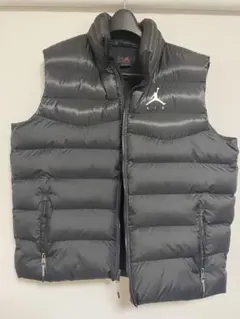 2026年最新】jordanダウンベストの人気アイテム - メルカリ