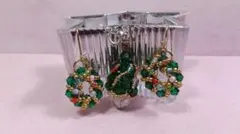 クリスマス　深緑クリスマスツリーとリースのビーズピアス