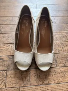 TOMS ウェッジソール サンダル ベージュ W6.5のサムネイル