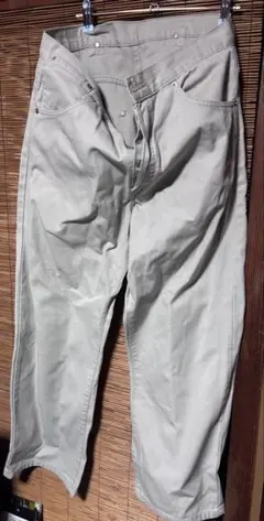 Levi's ライトグレー ストレートデニム