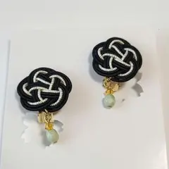 ハンドメイドイヤリング　水引アクセサリー　ブラック　グリーン　ゴールド