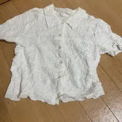 ホワイト 半袖シャツ 凹凸素材のサムネイル