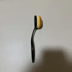 타원형 파운데이션 브러쉬 블랙