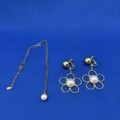 花形パールイヤリングとネックレス