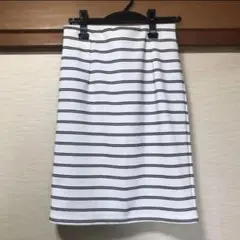 CHU XXX ストライプ柄タイトスカートのサムネイル