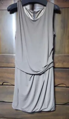 ノースリーブ ベージュ系ドレープドレス　未使用　ミニワンピ　М