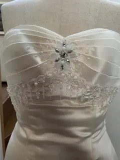 優*様 アイボリー ストラップレス ウェディングドレス