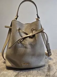 FURLA ベージュ バケットバッグ