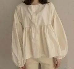 Puff flared blouse【mecherie】　eaphi nugu