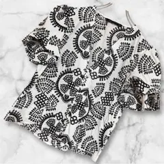 ZARA ザラ 半袖シャツ M 花柄刺繍のサムネイル
