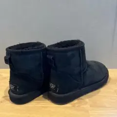 【週末限定値下げ】UGG ブラック ムートンブーツ