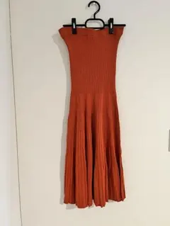 オレンジ プリーツロングスカート