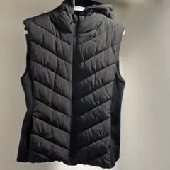 ZARA ブラック フード付きダウンベスト Mサイズ - メルカリ