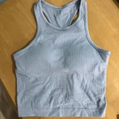 ルルレモン　パッド付きタンクトップ