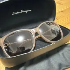 Salvatore Ferragamo サングラス