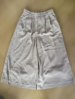 イング　ベージュ ガウチョパンツ