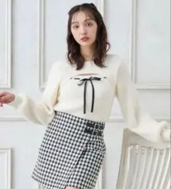 【最終値下げ‼️】INGNI フェザーリブデコルテオープンリボンニット 白