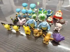 ポケモン フィギュア 40匹 まとめ売り - メルカリ