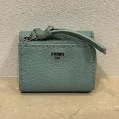 FENDIフェンディ セレリア ピーカブー マイクロ L字ファスナー三つ折り財布
