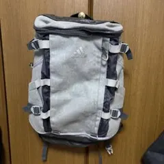 adidas バックパック リュック グレー