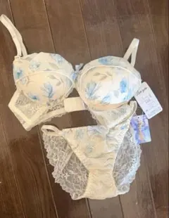 新品 未使用！ブラジャー&ショーツセット C65 花柄 白