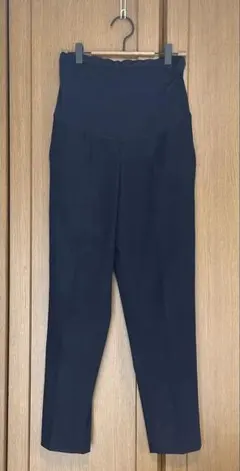 UNIQLO スマートアンクルマタニティパンツ　ネイビー　Sサイズ