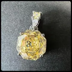 イエローダイヤモンド風ペンダント　トップのみ　新品未使用