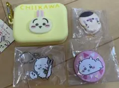ちいかわ うさぎ　ミニシリコンポーチ 他　キーホルダー 缶バッジ など　おまけ付のサムネイル