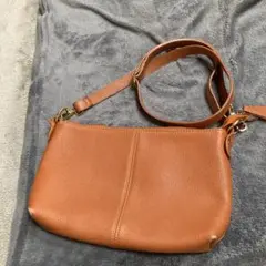 本革ショルダーバッグ