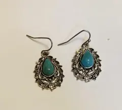 10.豪華おしゃれなターコイズストーンのエスニックピアス