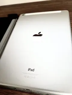美品　iPad Air シルバー　本体