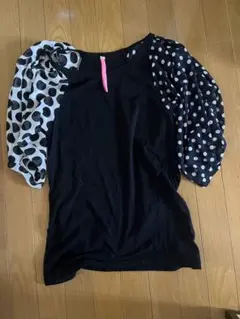 あちゃちゃむ　ドット柄パフスリーブTシャツのサムネイル