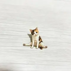 猫　ピンバッジ　ミケ猫　三毛猫　ピンバッチ