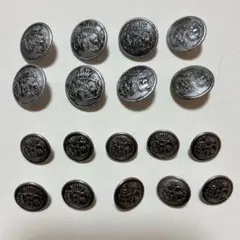 ☆ジャケット用/艶消しシルバー×ブラック墨入り/家紋柄メタル金属ボタン★