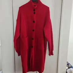 未使用　シーン　赤色ロングカーディガンのサムネイル