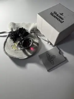 Vivienne Westwood ブラック オーブネックレス