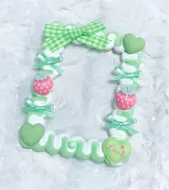 硬質ケース ホイップデコ トレカケース いちご ライトグリーン