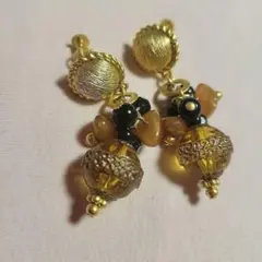 ヴィンテージ ビーズ装飾 ゴールド イヤリング