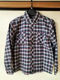 チェック柄長袖シャツ（赤・青・白）