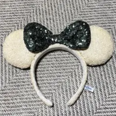 ディズニー　カチューシャ　スパンコール　ホワイト