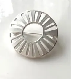 スタディオクリップ　ブローチ