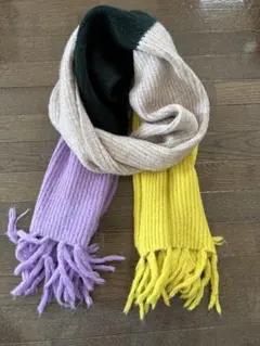 GAP カラフルリブ編みマフラー　未使用　柔らかくまきやすい