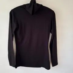 ユニクロHEATTECH ハイネックシャツ