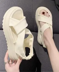 【訳あり】SHEIN 厚底サンダル 23.5cm (CN37) ベージュ