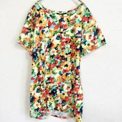 新品未使用☆三越伊勢丹☆総花柄　Tシャツ　カットソー