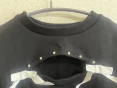 リボン付きビジュー ブラック トレーナー