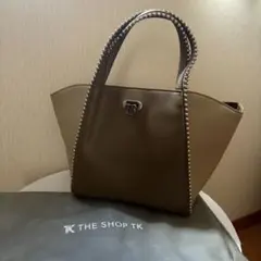 Item thumbnail for item 4f629b8c-6faf-41e4-b078-ea40fec0a9e3