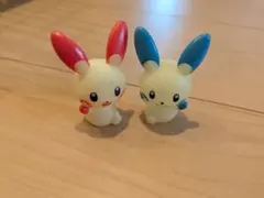 ポケモン指人形　プラスル　マイナン　畜光タイプ